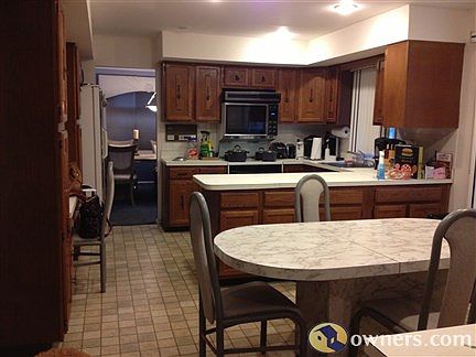 Eat in kitchen