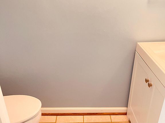 Entry level half bath