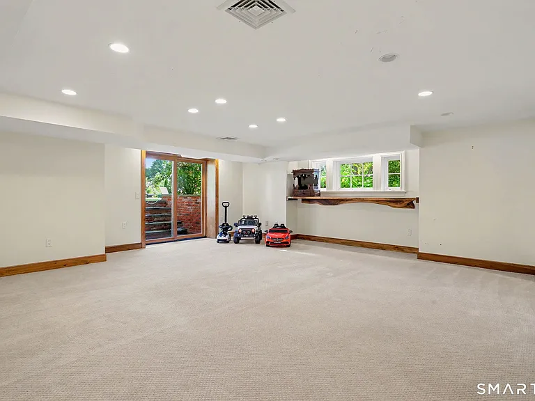 206 Dudley Rd — Photo 29