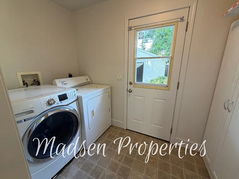 1618 Sunset Ave — Photo 17
