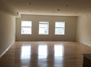 236 N 2nd St APT 3B, Philadelphia, PA 19106