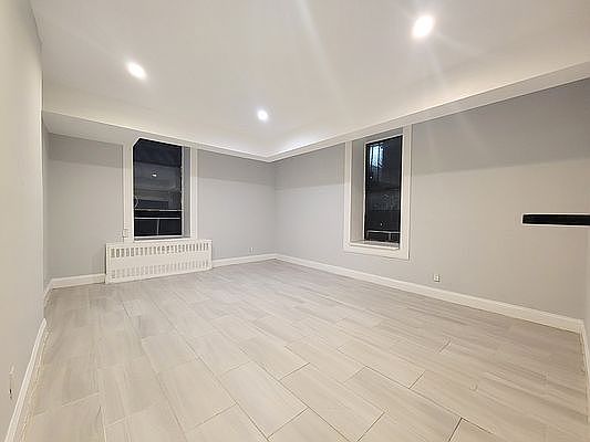 4th image of 932 Bronx Park #Cc