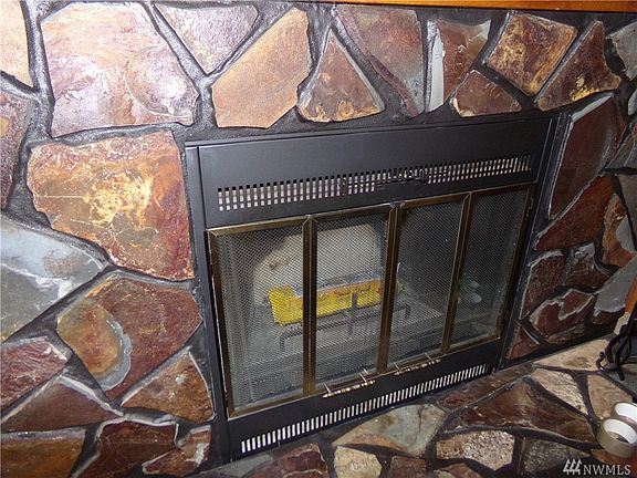 2nd image of 5900 64th St NE Unit 114