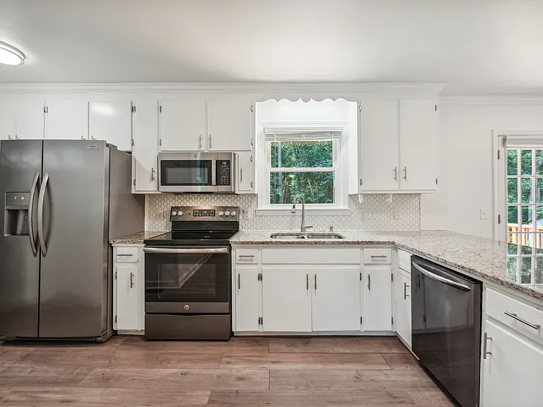 2514 Glover Rd — Photo 5