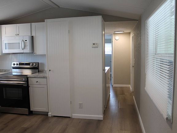 5th image of 7854 Sunrunner Dr