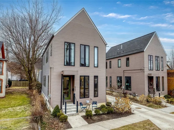 5217 Franklin Blvd, Cleveland, OH 44102