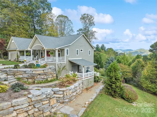 966 Coyote Hollow Rd, Waynesville, NC 28785