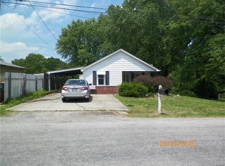 1009 Park Dr, Caseyville, IL 62232