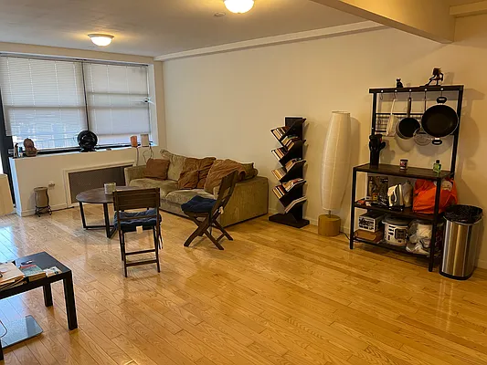 Rented by E Realty International Corp | media 7