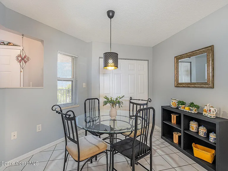 601 Shorewood Dr #G405 — Photo 7