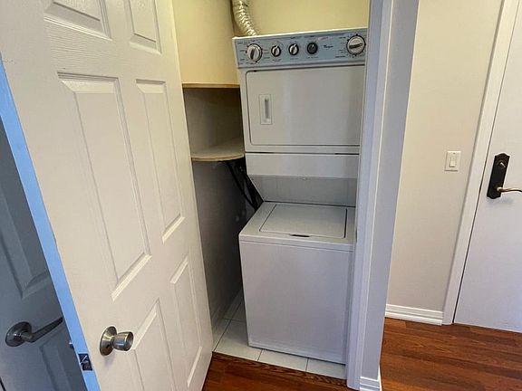 3rd image of 220 Forum Dr