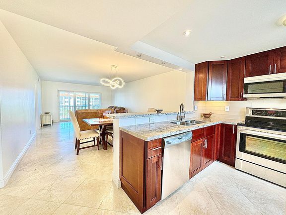 3rd image of 2871 N Ocean Boulevard #D410