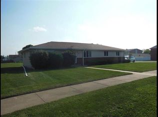 9611 Johnson Pl, Crown Pt, IN 46307