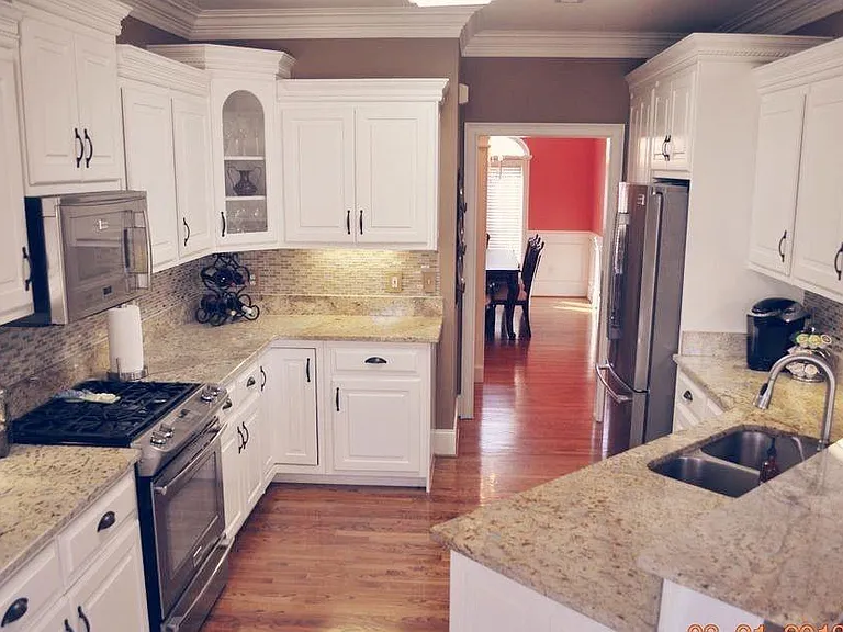 144 Parkside Dr — Photo 16