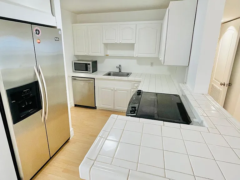 1441 Lincoln Ct #304 — Photo 6