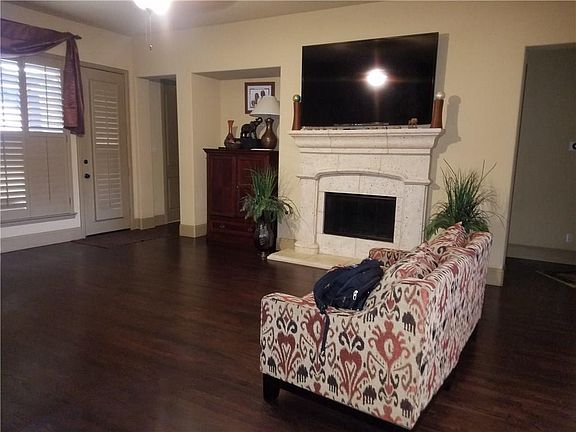 5th image of 848 Blackwood Dr