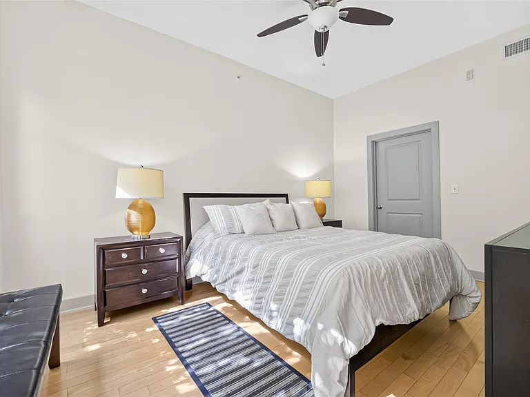 1901 Post Oak Blvd #3210 — Photo 10