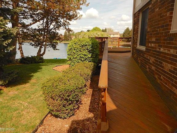 3rd image of 54668 Sherwood Ln