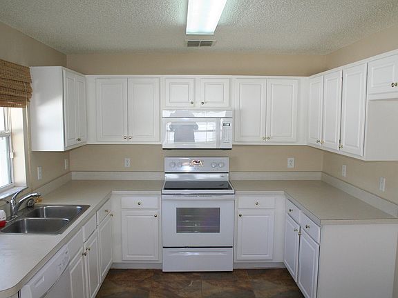 2nd image of 3200 SE Terkelson Ave