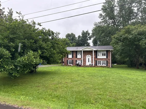 105 Apple Ln, Greenbrier, TN 37073