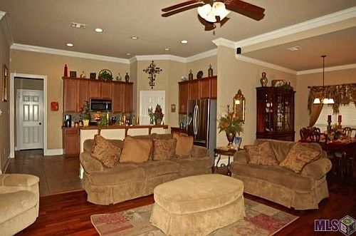 3rd image of 15262 Chrissy Dr