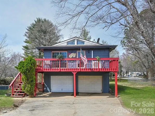 65 Spencer St, Clyde, NC 28721