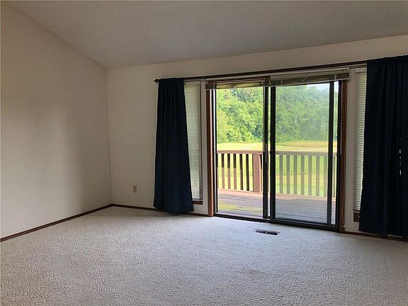 4th image of 12 Shakespeare Dr
