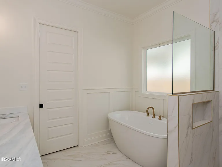 424 Dunvegan Ct — Photo 23