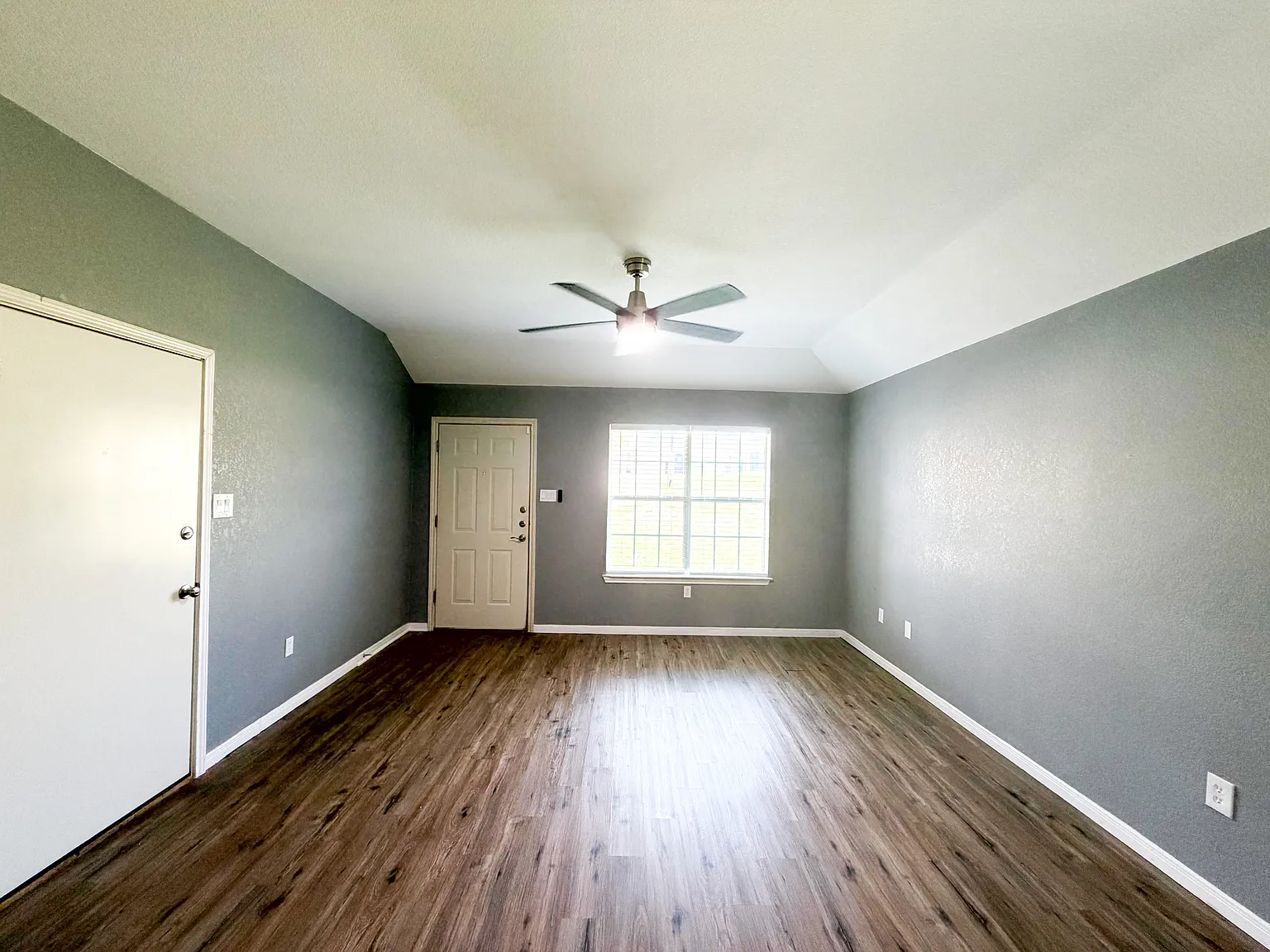 3 bed, 1100 sqft, $1,145 — Photo 4