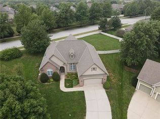 13712 Belinder St, Overland Park, KS 66224