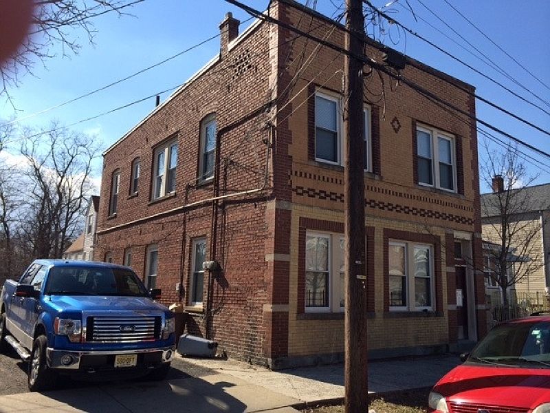 1st image of 132 Willow St