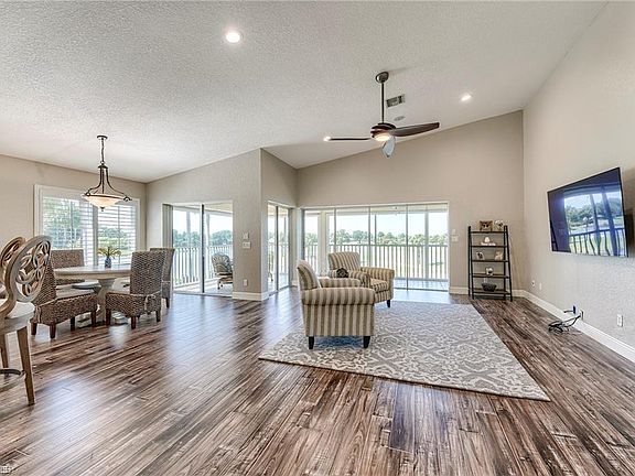 4th image of 8460 Southbridge Dr APT 2