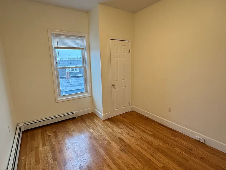 9 Bowers St #1 — Photo 7