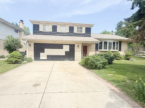 2433 S Shag Bark Trl, Arlington Heights, IL 60005