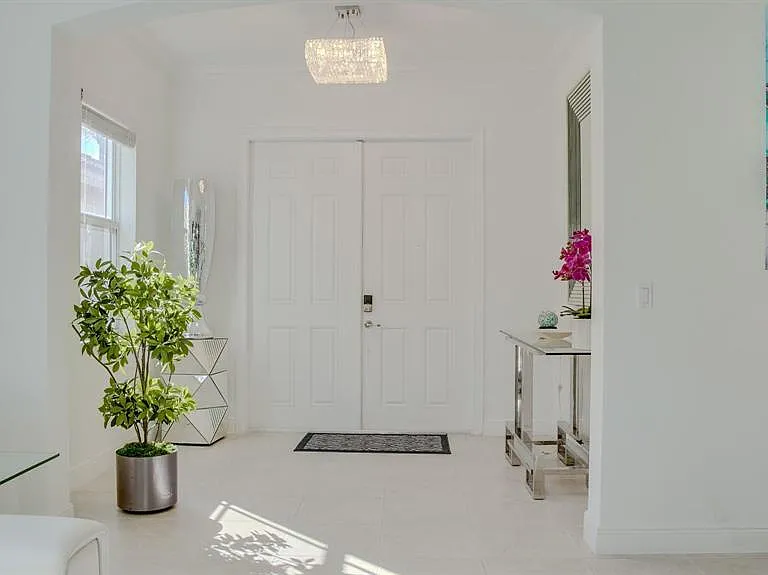 9911 S Miralago Way — Photo 25