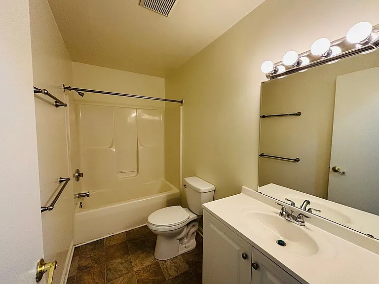 441 Janie Ln — Photo 12