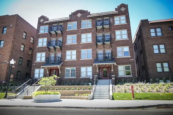 Flats on Howard — Photo 40