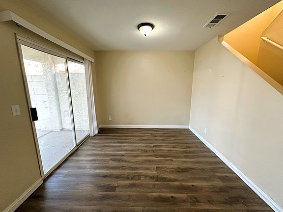 4th image of 6396 Rosemount Ave