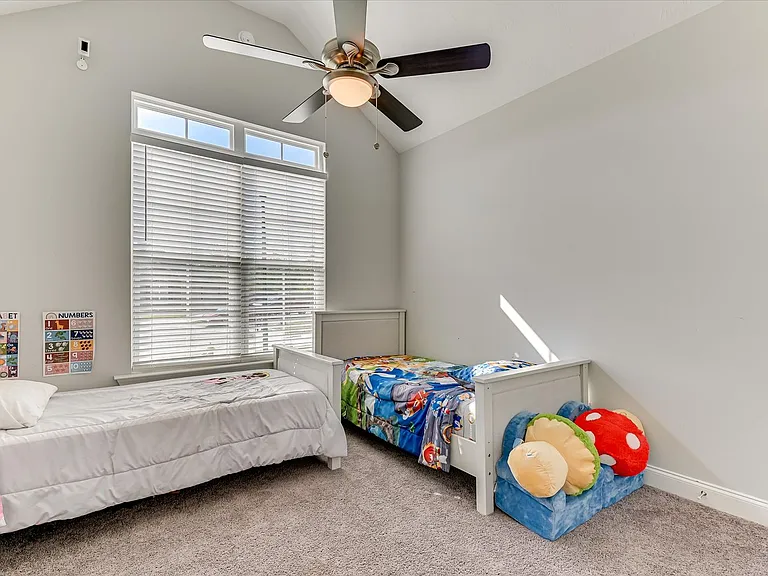1213 Elbron Dr — Photo 4
