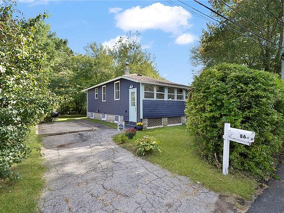 3rd image of 86 Oakside St