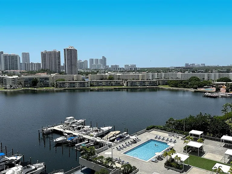 18061 Biscayne Blvd #1204 — Photo 7