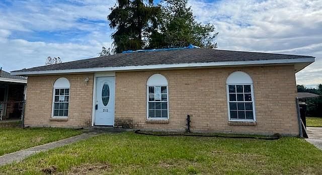 1st image of 2113 W Christie Dr