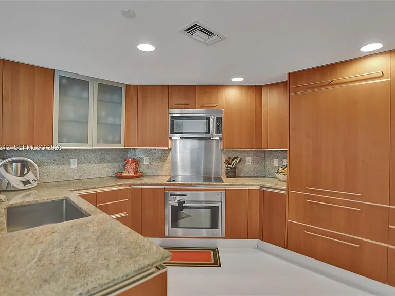 2627 S Bayshore Dr #506 — Photo 20