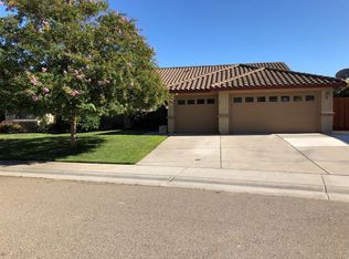 946 Fawcett Ct, Galt, CA 95632