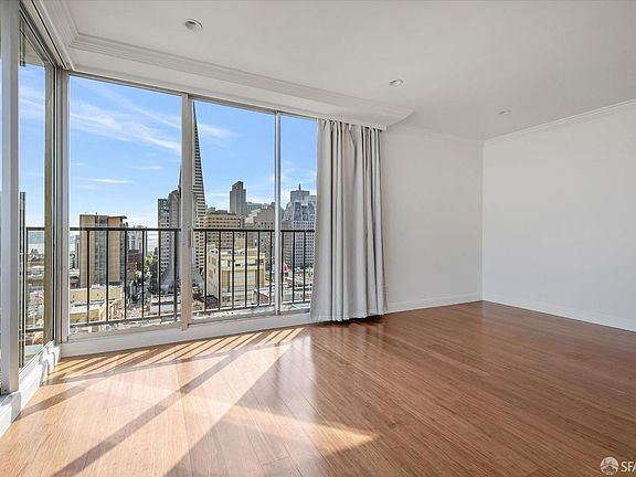 5th image of 946 Stockton St APT 8A