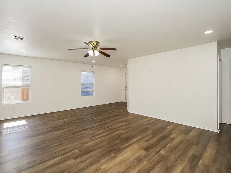 5328 Lava Rock Dr — Photo 6