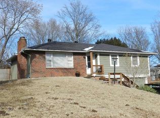 8030 Yecker Ave, Kansas City, KS 66109