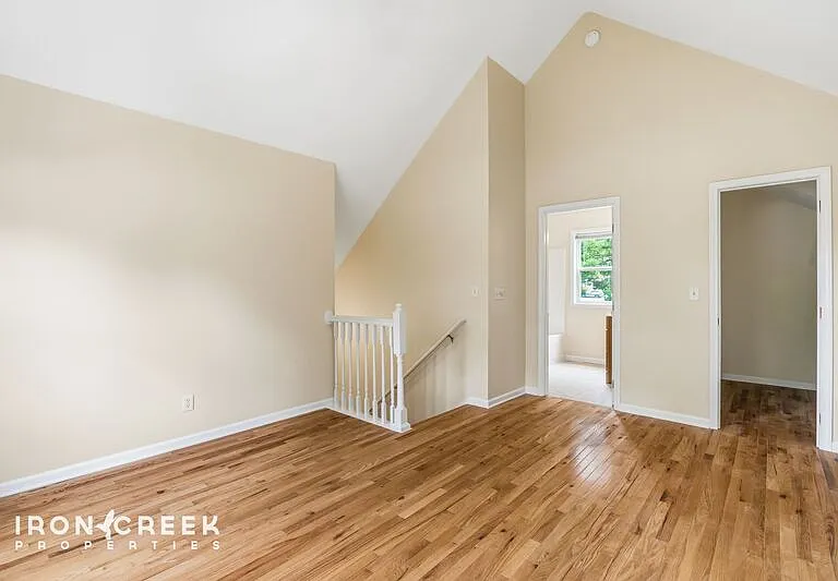 30 Olive St — Photo 14