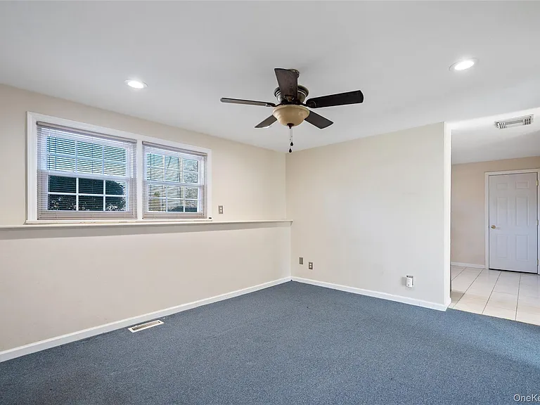 445 S Wellwood Ave — Photo 5