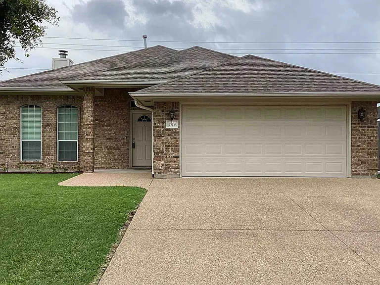 3718 Dove Hollow Ln — Photo 2